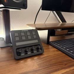 Elgato Stream Deck +  Foot Pedal 