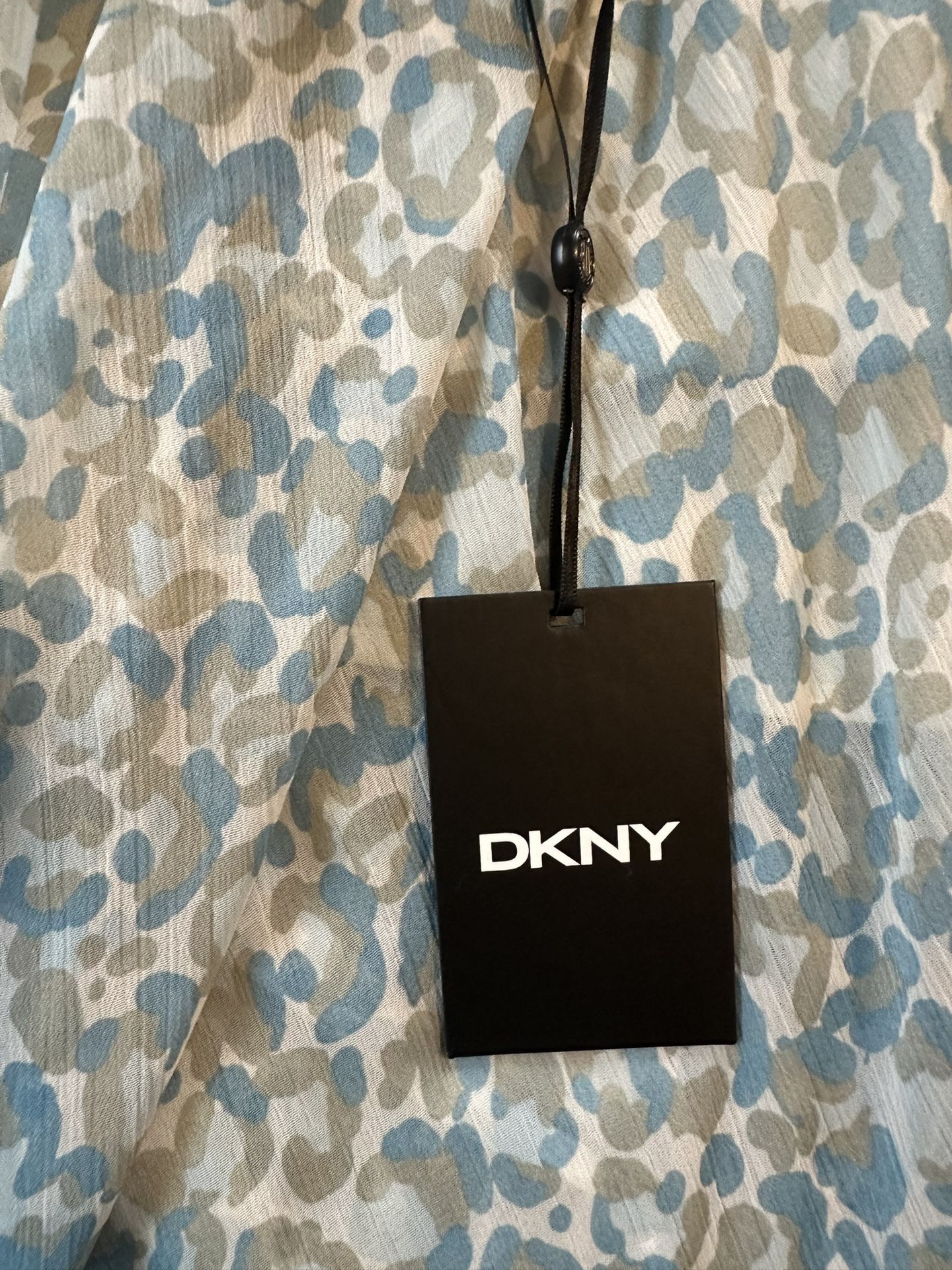 DKNY blue leopard print skirt NWT - Size Medium 