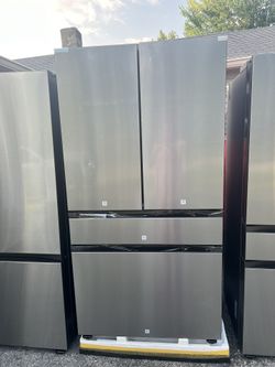 ‼️ New Refrigerator ‼️  work great have warranty available We are located at  635 S  Mickley ave Indianapolis in 46241 We will be happy to assist you 