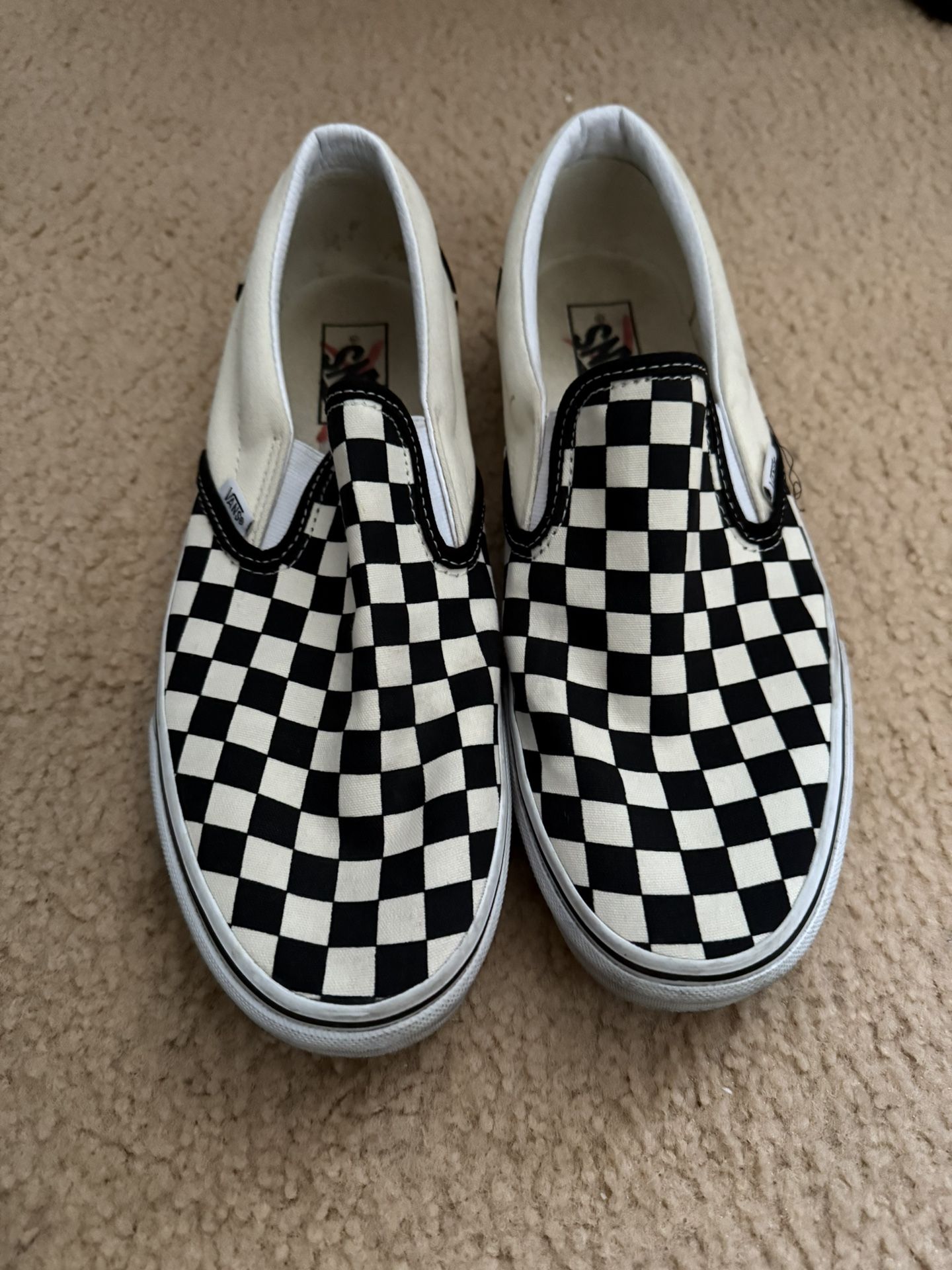 Men’s Vans size 10 - NEW