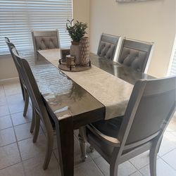 Dinning table set with 8 chairs