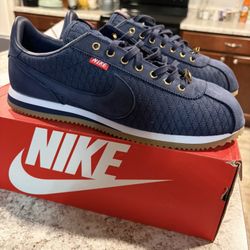 Mister Cartoon Nike Cortez 