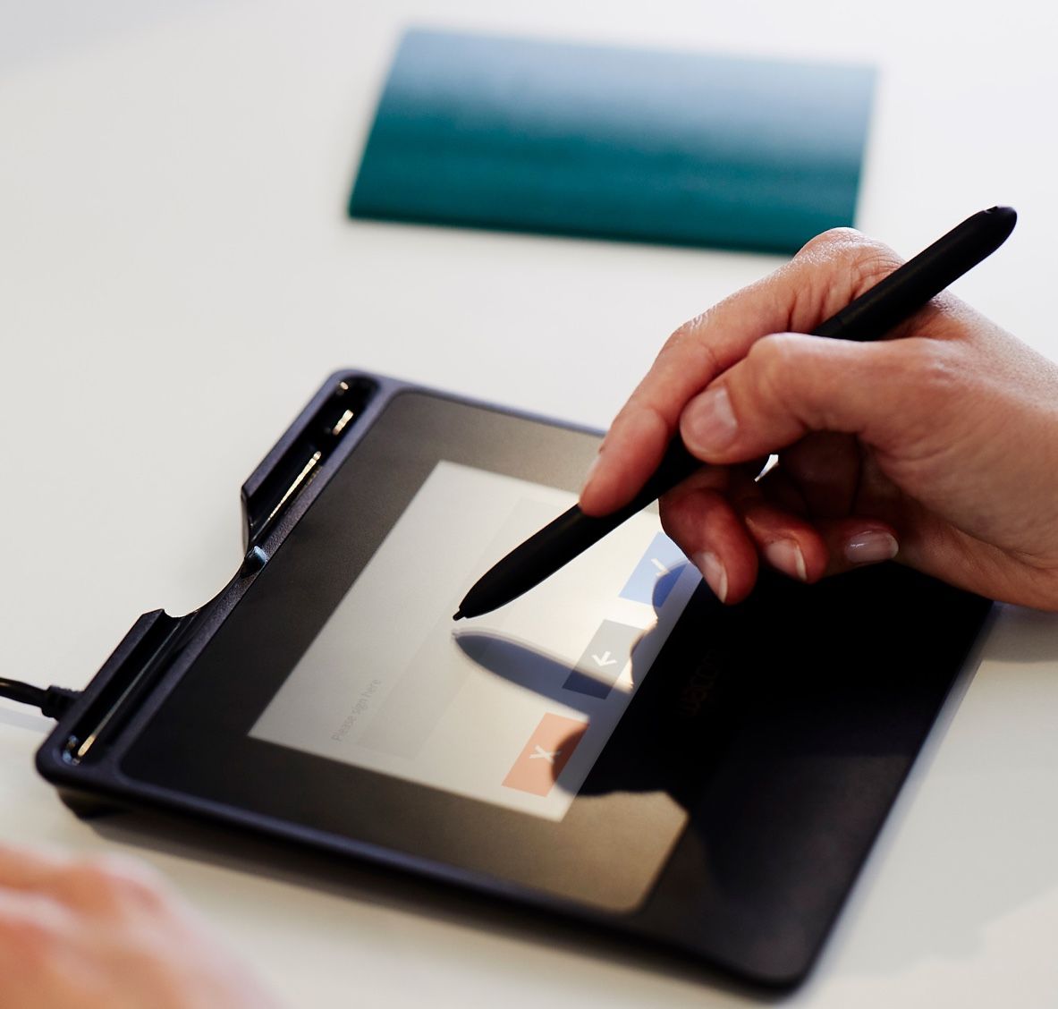 New Wacom Signature & Drawing Interactive Pen+Tablet Set