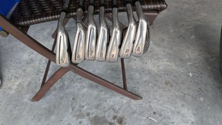 taylormade m4 irons 5-aw stiff flex steel shafts nice shape 6 iron is an m6