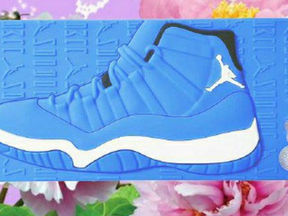 iPhone 7/8 Protective Silicone Sneaker Case