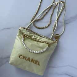 Chanel 22 Metro Bag