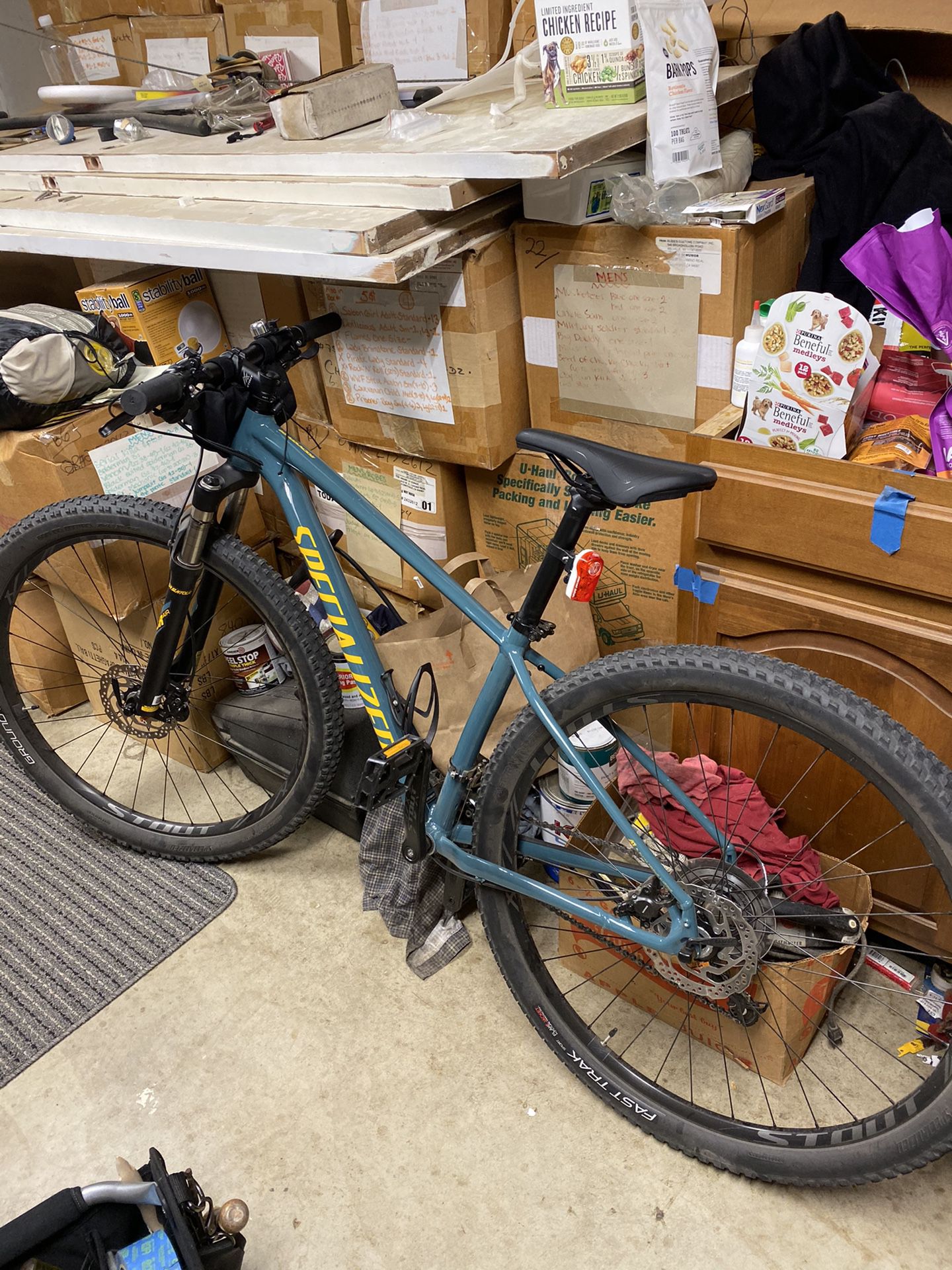 2019 Specialized RockHopper Expert size S. 2 months old