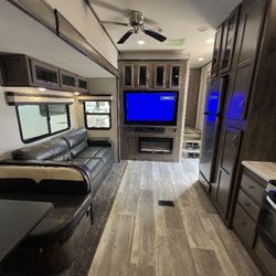 Forest River Sandpiper 36FT 