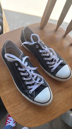 Converse Chuck Taylor All Star Leather Low Top Sneakers