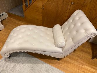 Beautiful Chaise