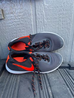 Shoes size 8,5