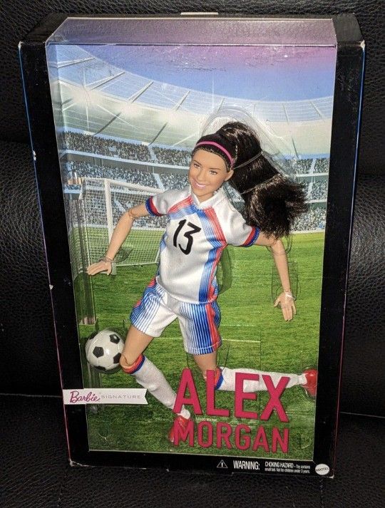 New! Mattel Barbie Signature Collection ALEX MORGAN Soccer Player Football Doll Figure