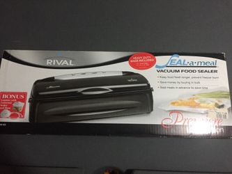 Vacuum food sealer