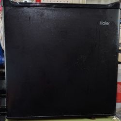 Haier Mini Fridge 