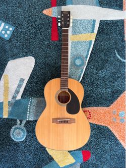 Vintage Yamaha FG- 75 (Red Label) Acoustic Guitar