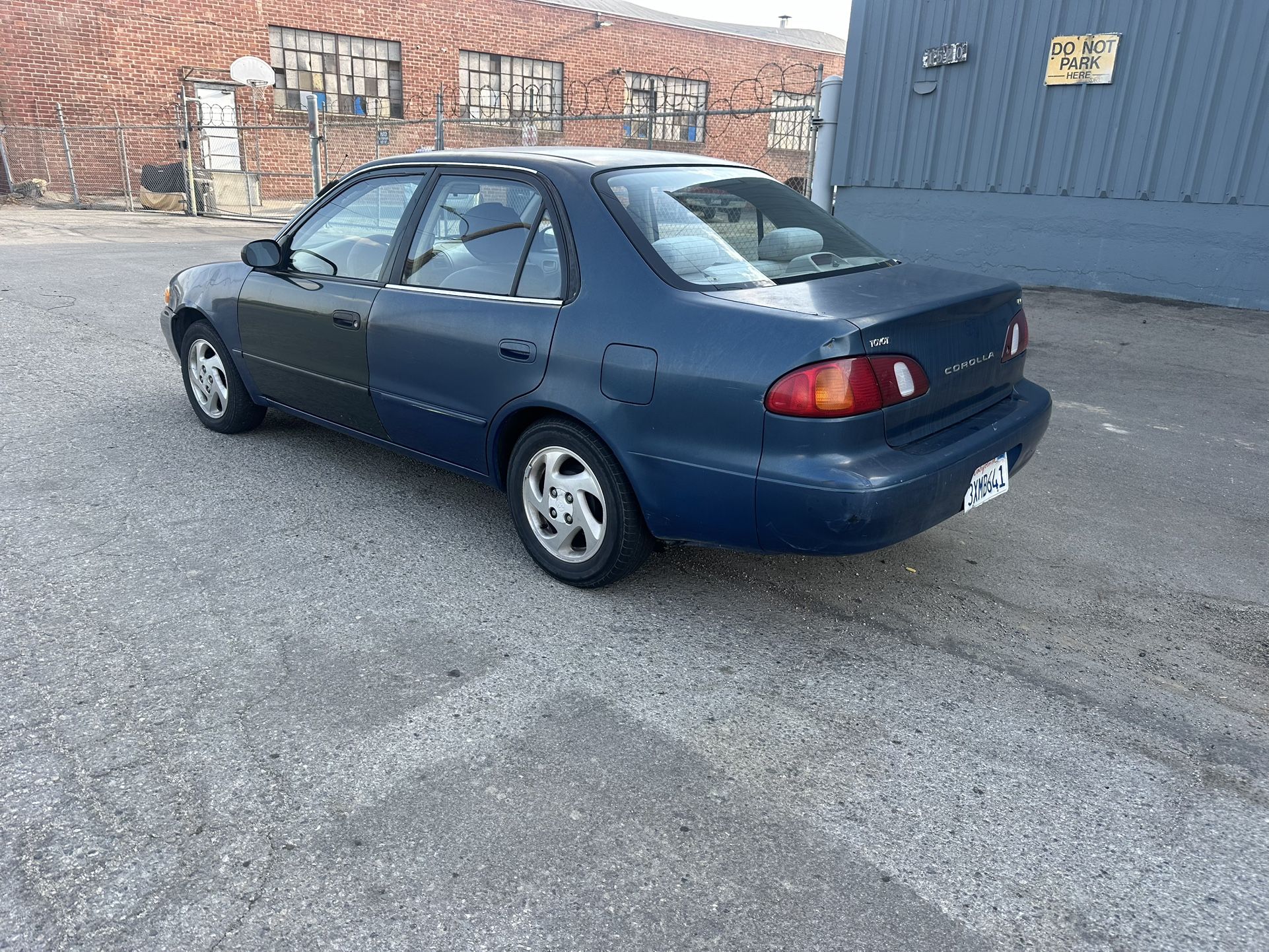 2000 Toyota Corolla