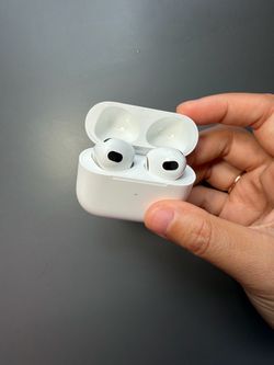 Apple AirPods 3rd Generation with Charging Case – White