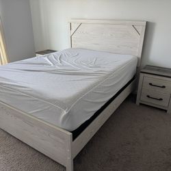 Queen Bedroom Set With mattress/boxspring And Smart TV