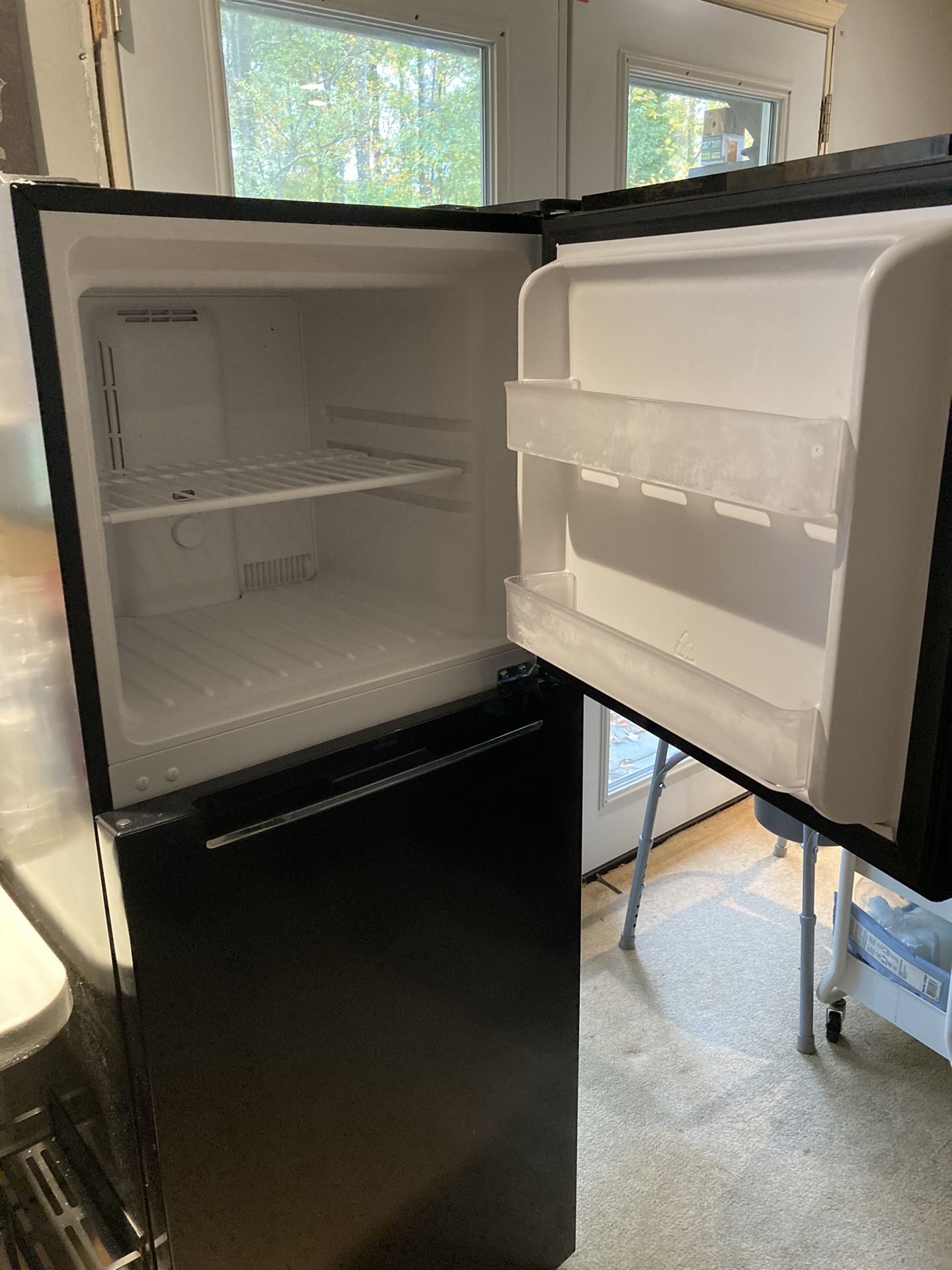 Magic Chef Apartment Size Refrigerator Like New
