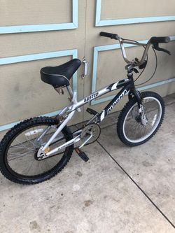 Magna Busted BMX Bike 20”