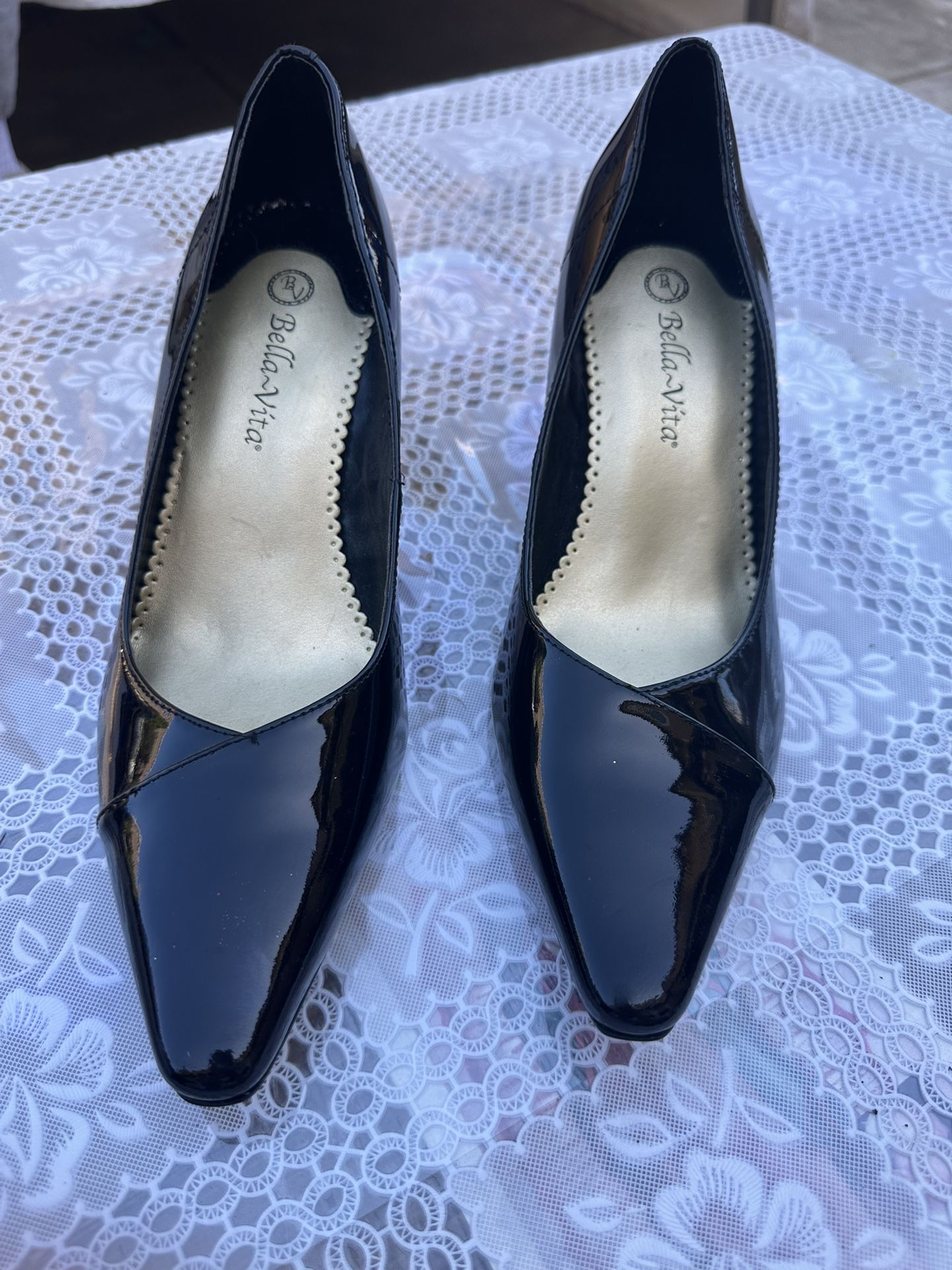Bella Vita Black Patent Leather Heels size 11
