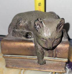 Vintage Style Cat Bookend Gold Bronze Finish Cats on Books chip in back can't tell