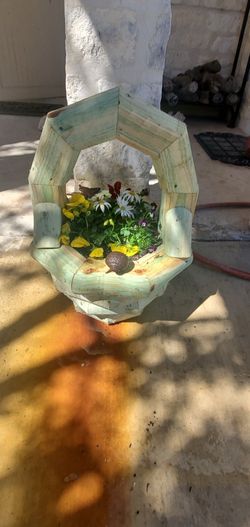 Custom flower pot