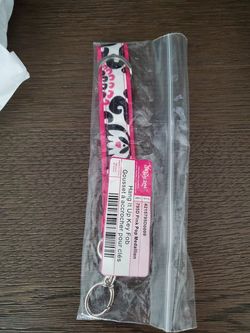 New 31 brand key chain