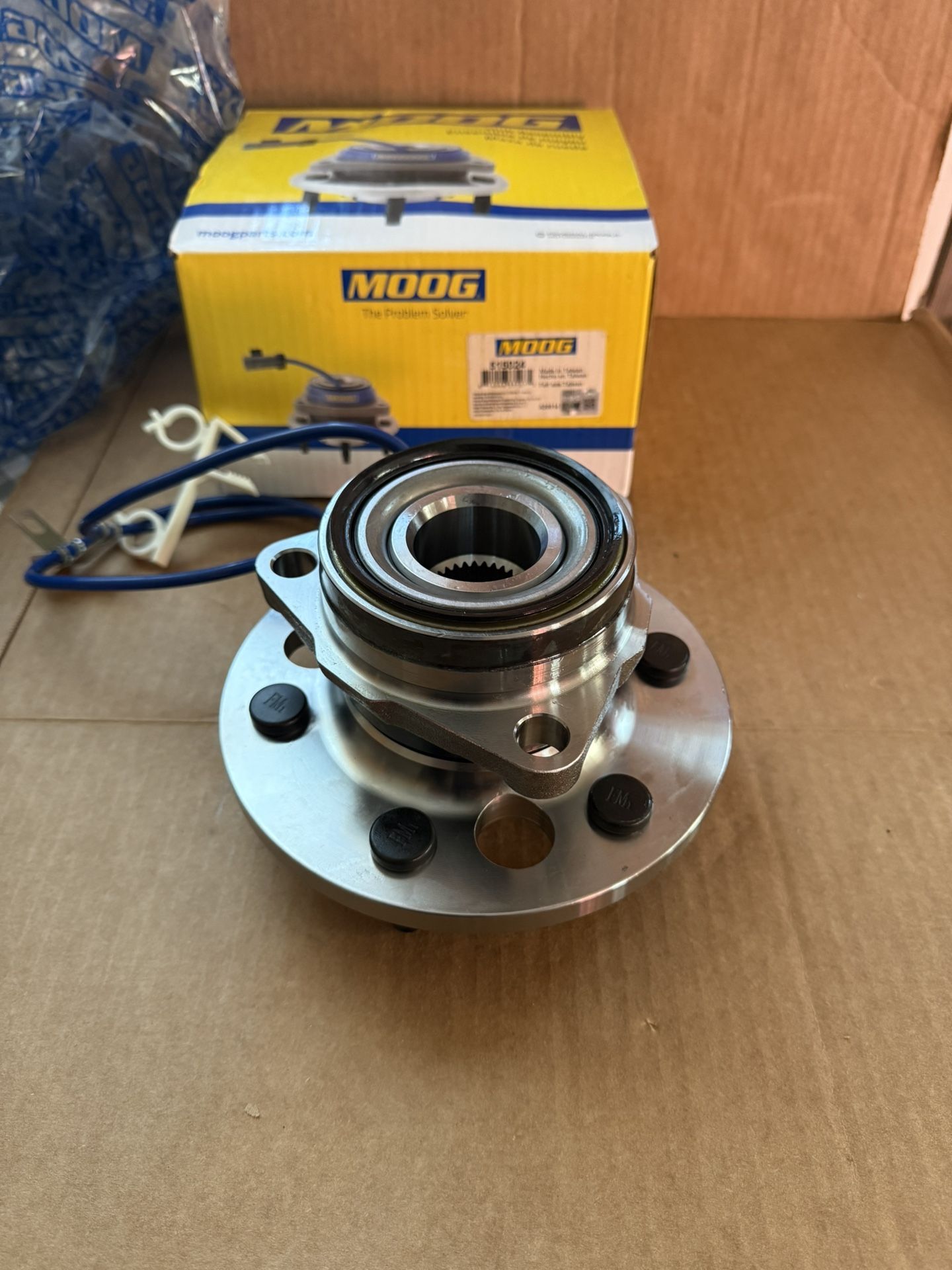 Hub Bearing for Chevrolet Cadillac 4x4 / 4 Wheel Drive only. Not working on RWD. (515024)