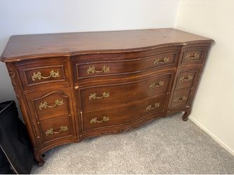 Vintage dresser