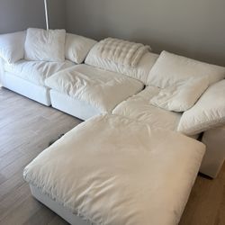 Nixion Couch