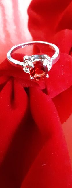 New size 7 Sterling silver 925