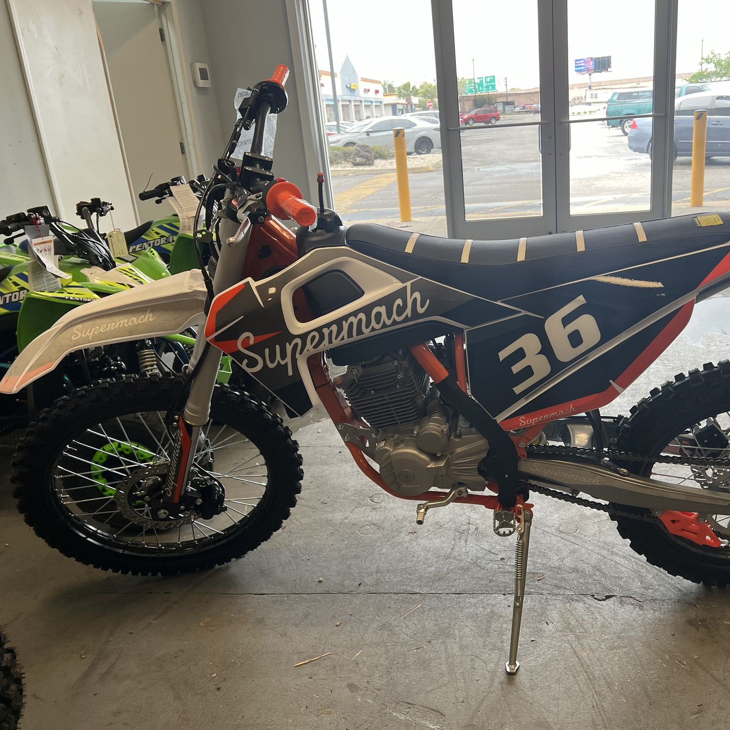 SuperMach 250CC Dirt Bike! Finance For $50 Down Payment!!