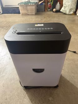 Royal Paper Shredder