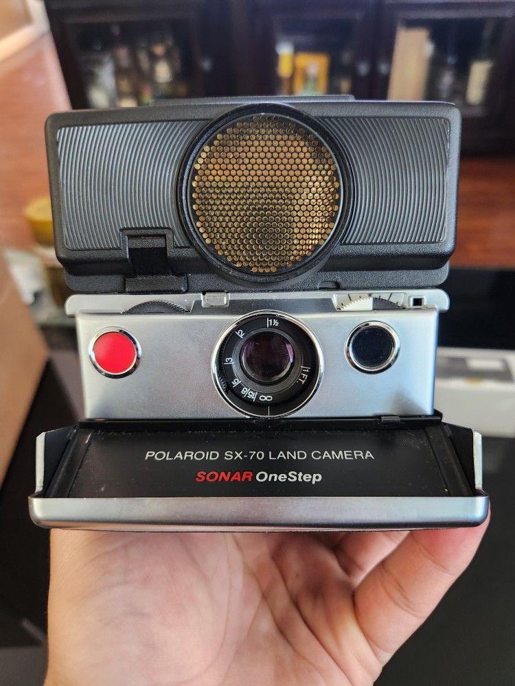 Polaroid Sx-70 Sonar (MINT Flash Bar 2 & Bag)