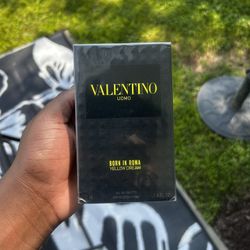 Valentino cologne born in roma 