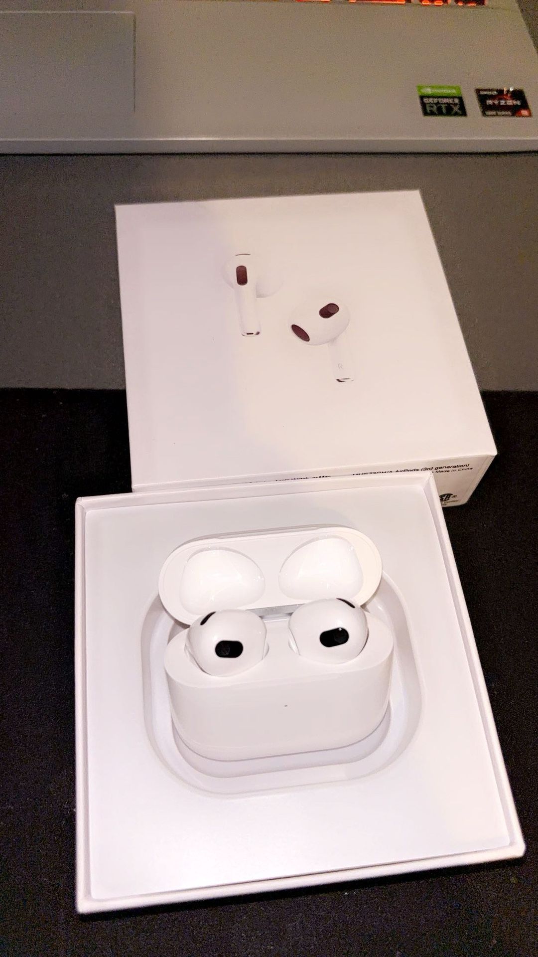AirPod Gen 3