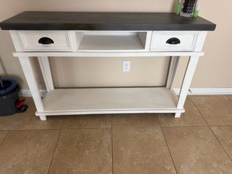 Entrance Table