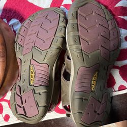 Keen Sandals Size 9 Woman