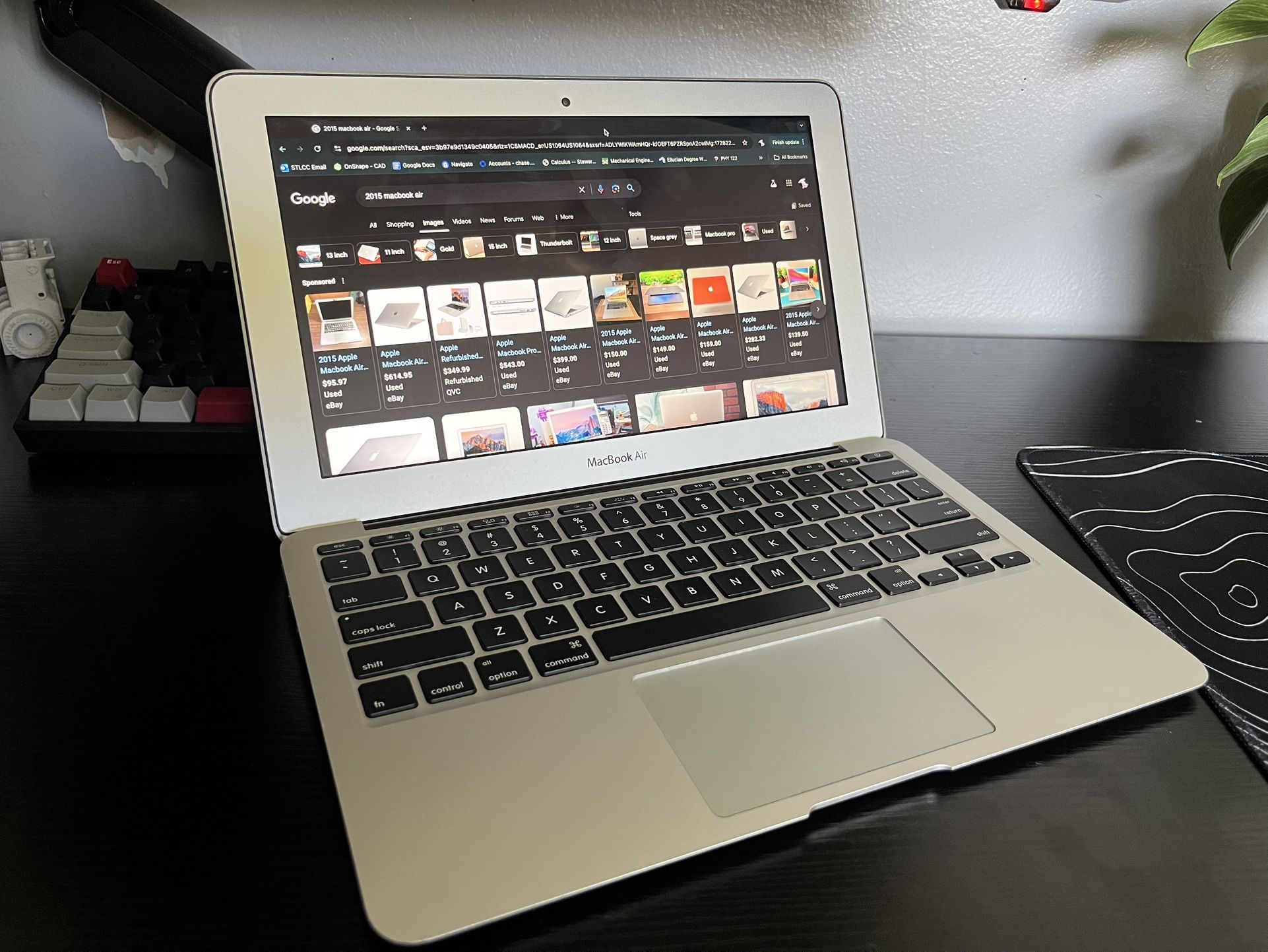 2015 MacBook Air (11 Inch)