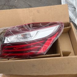 HONDA ACCORD TAILLIGHT 16-17 
