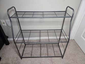 3-Tier Metal Waterproof Plant Stand for Indoors or Outdoors