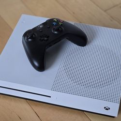 Xbox ONE S 1TB