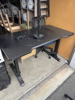 Power Height Variable Desk