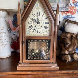 Absolutely Beautiful Vintage New England Clock Company Steeple Clock