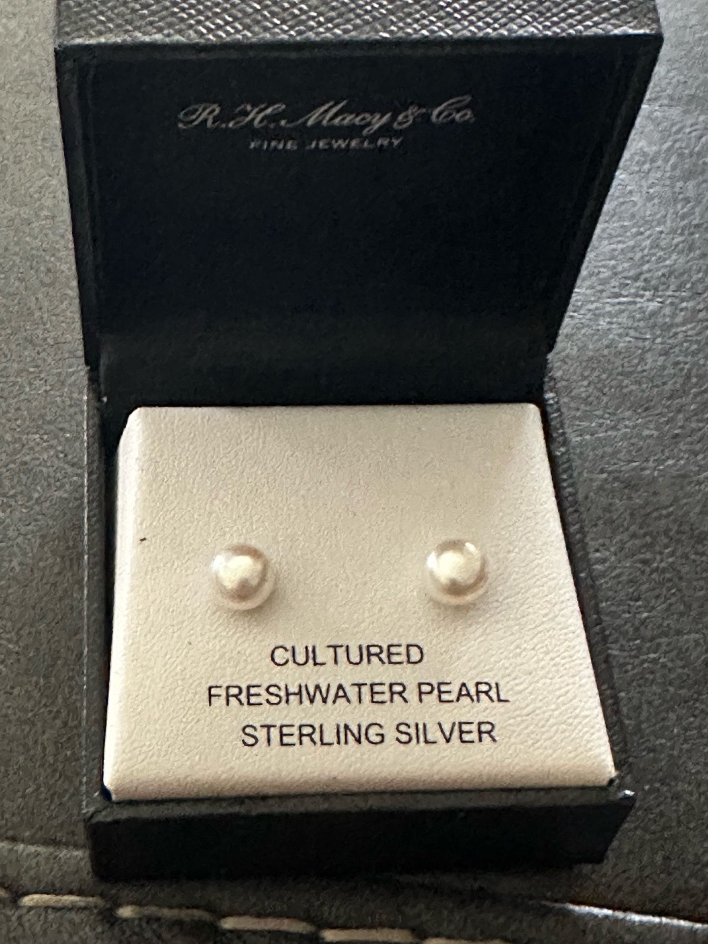 Earring, freshwater pearl in sterling silver
