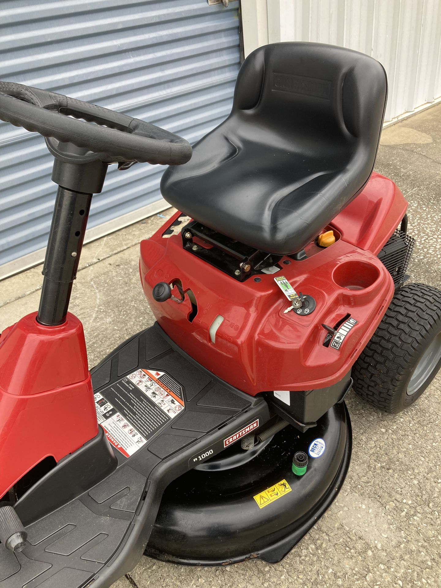 Like New Craftsman R1000 Mulching Tractor 30 Inch Riding Lawn