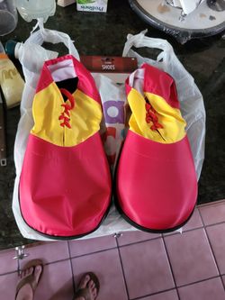 🤡 Clown Shoes  