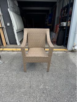 Tan Wicker Lounge Chair