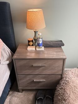 2 Night Stands And Dresser W/mirror